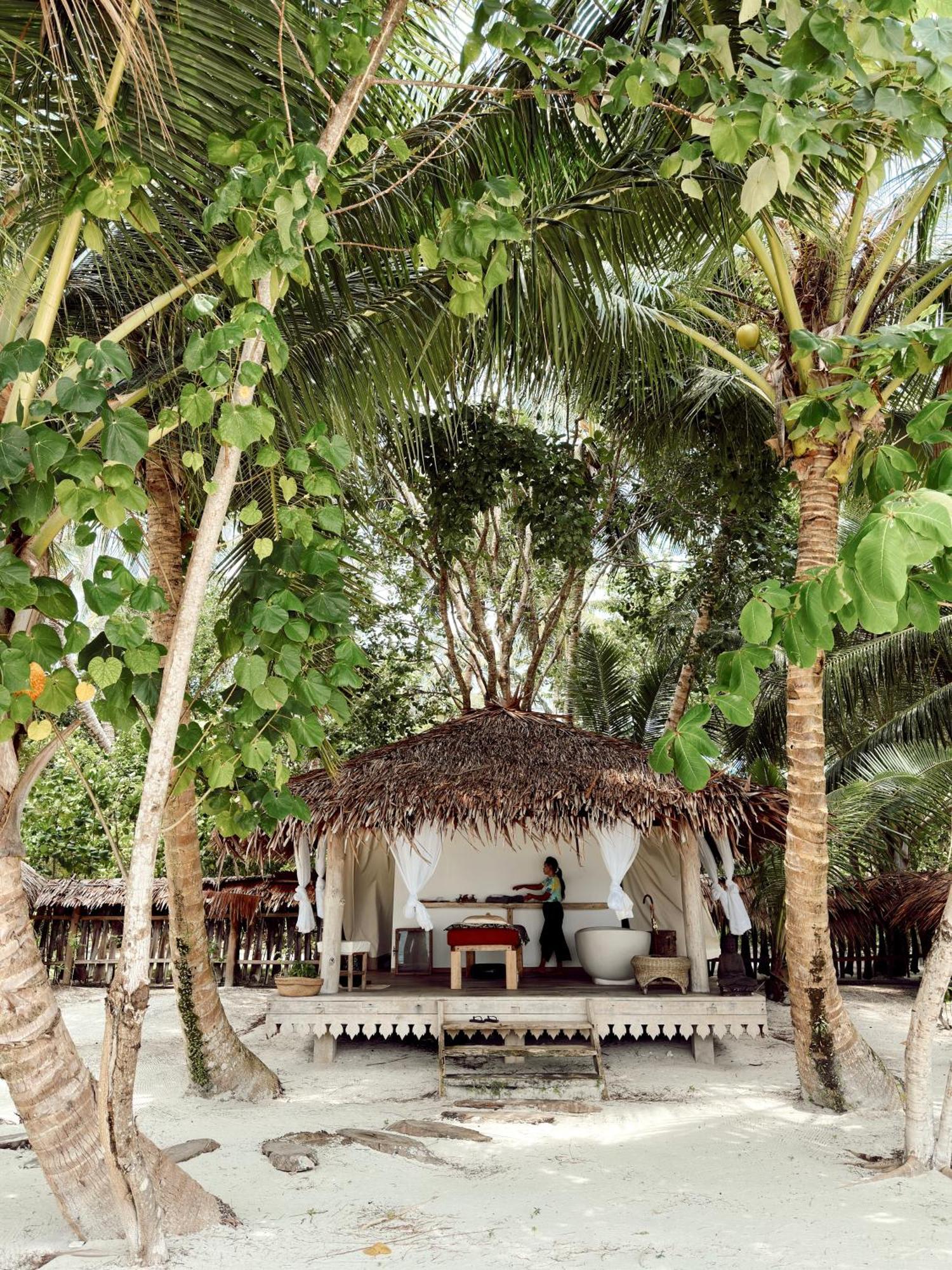 Aloita Resort Mentawai Tua Pejat Buitenkant foto